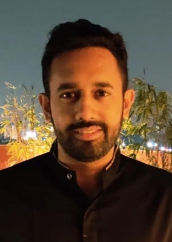 Book a call with Chinmay B. on sprect.
