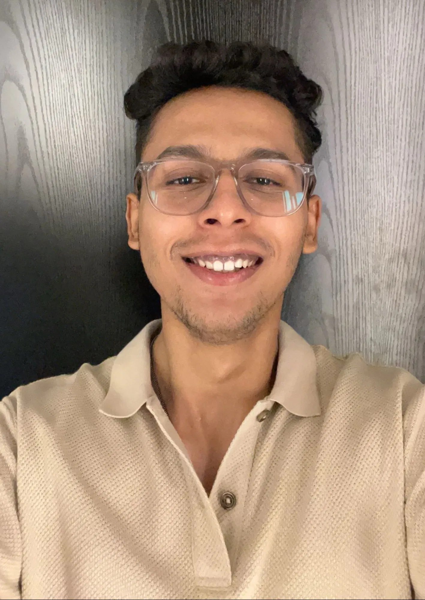 Book a call with Eshaan Sarda on sprect.