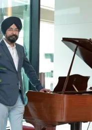 Book a call with Gagandeep Aneja on sprect.