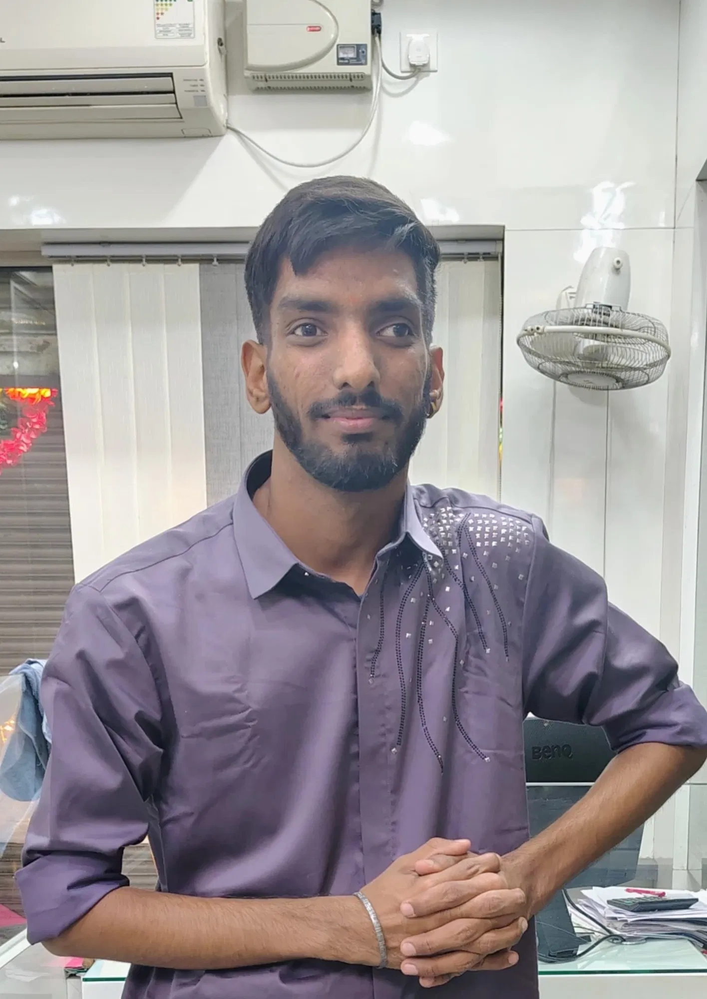 Book a call with Himanshu Ratnani on sprect.