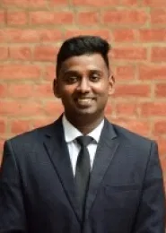 Book a call with Karthik Jeyakumar on sprect.