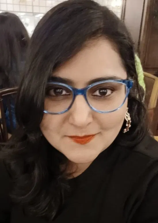 Book a call with Komal Mankani on sprect.