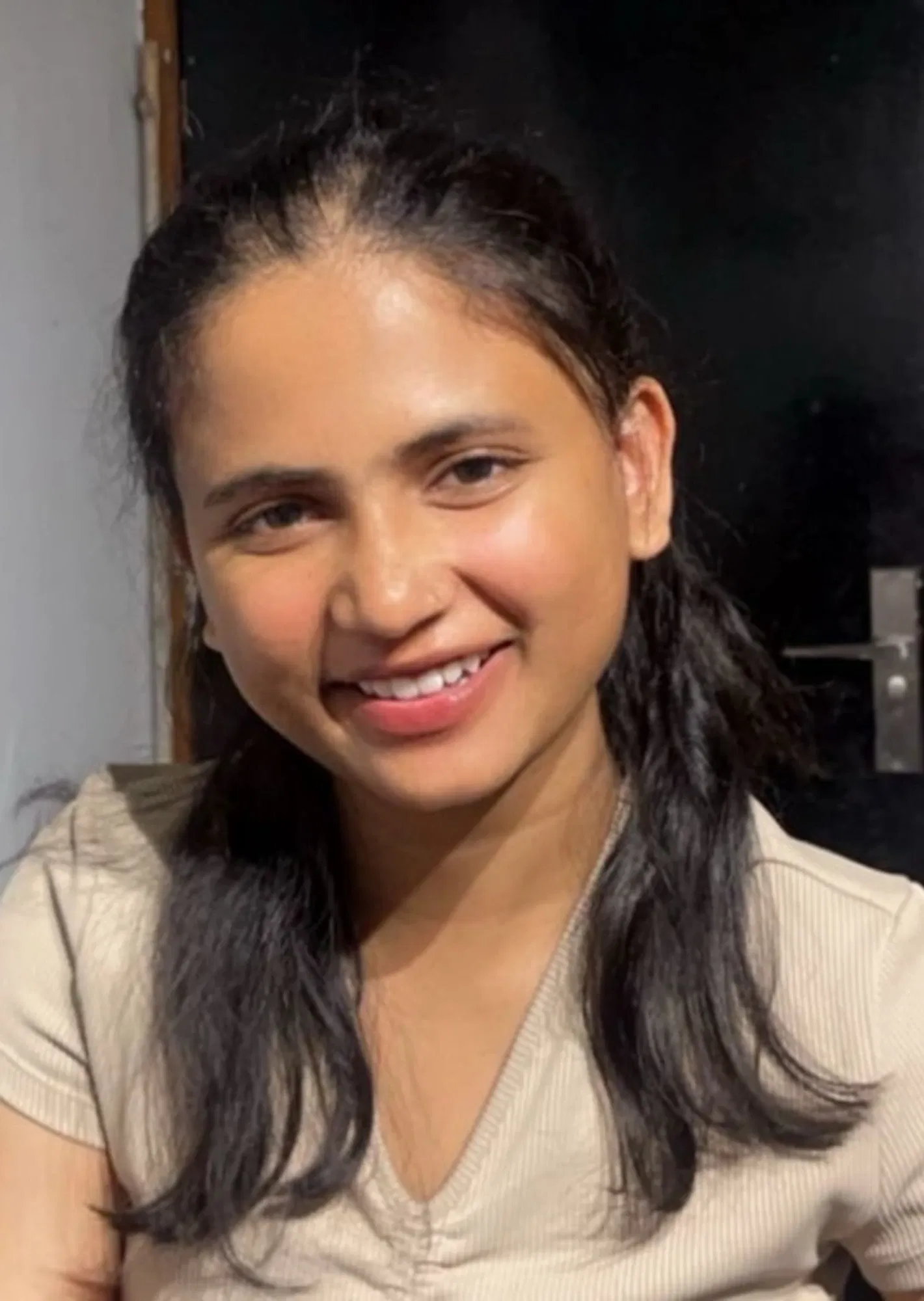 Book a call with kulsum khan on sprect.