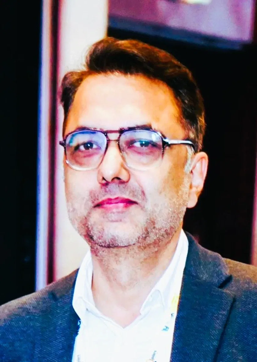 Book a call with Manav Lalotra on sprect.