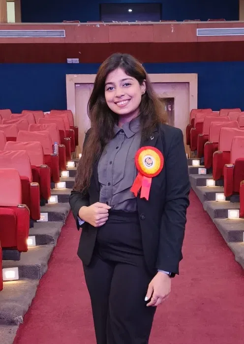 Book a call with Pooja Manglani on sprect.