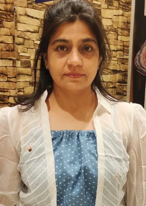 Book a call with Pooja Rochwani on sprect.