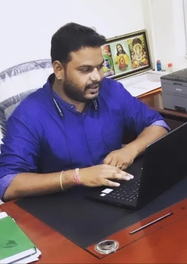 Book a call with Raj Kumar on sprect.