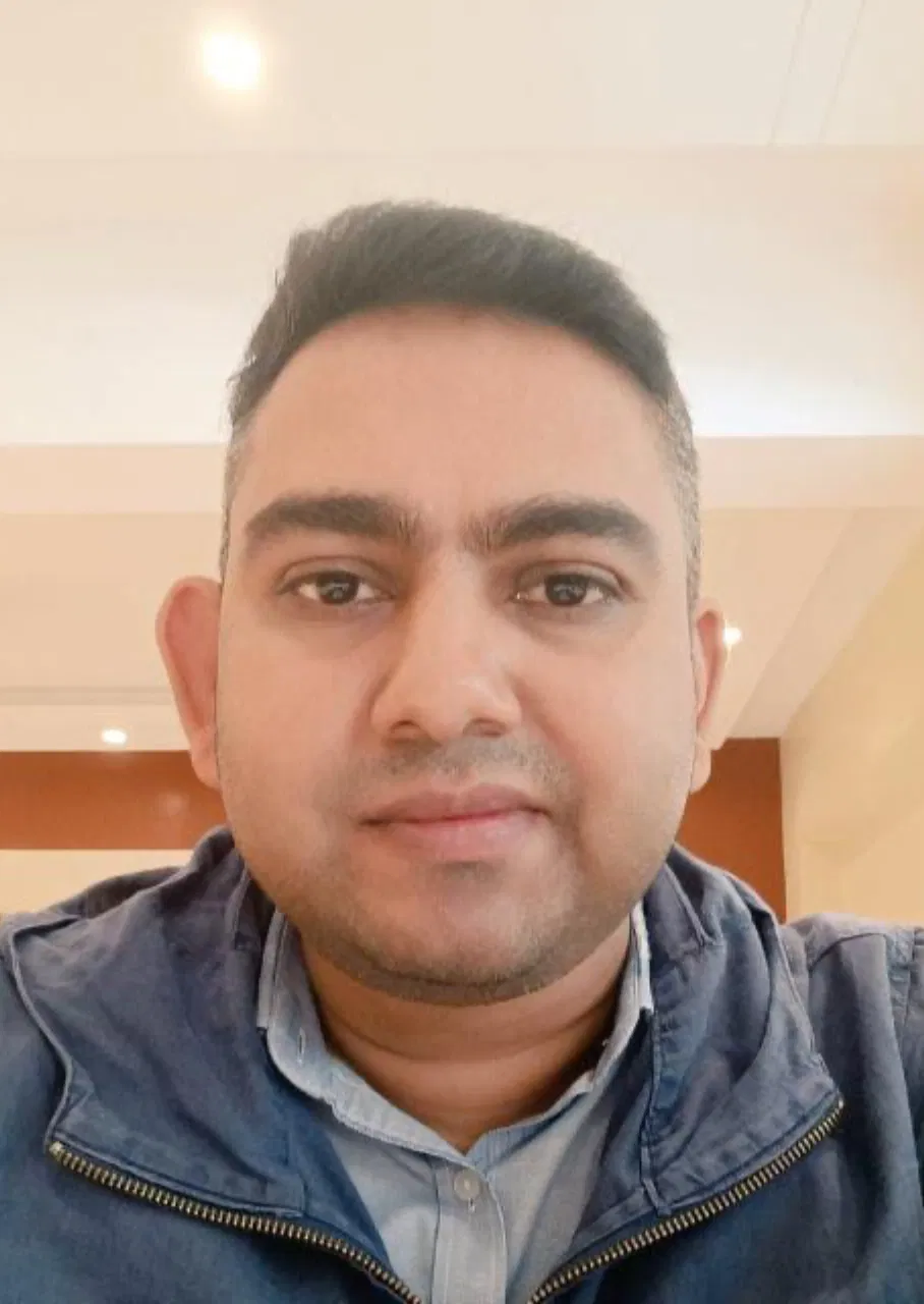 Book a call with Ravindra Lattoo on sprect.