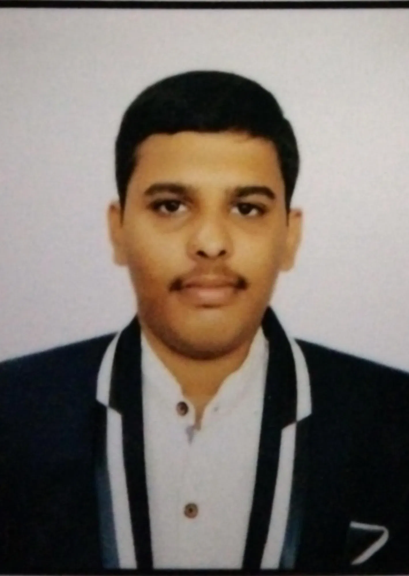 Book a call with Ritik Shetty on sprect.