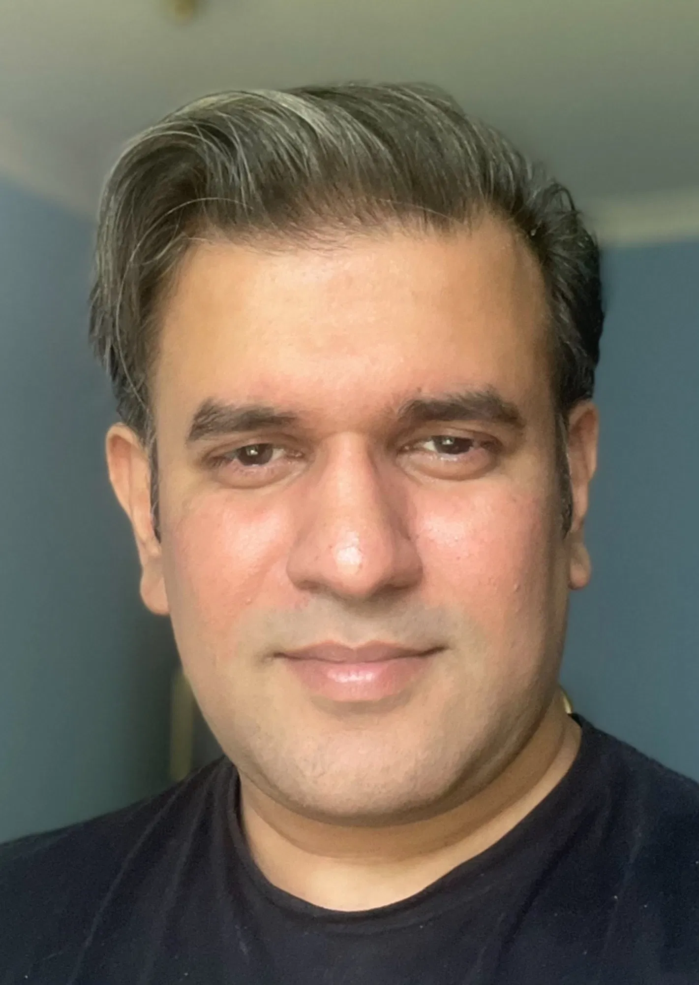 Book a call with Saumitra Dubey on sprect.