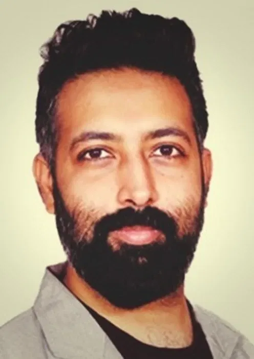 Book a call with Sunny Amlani on sprect.