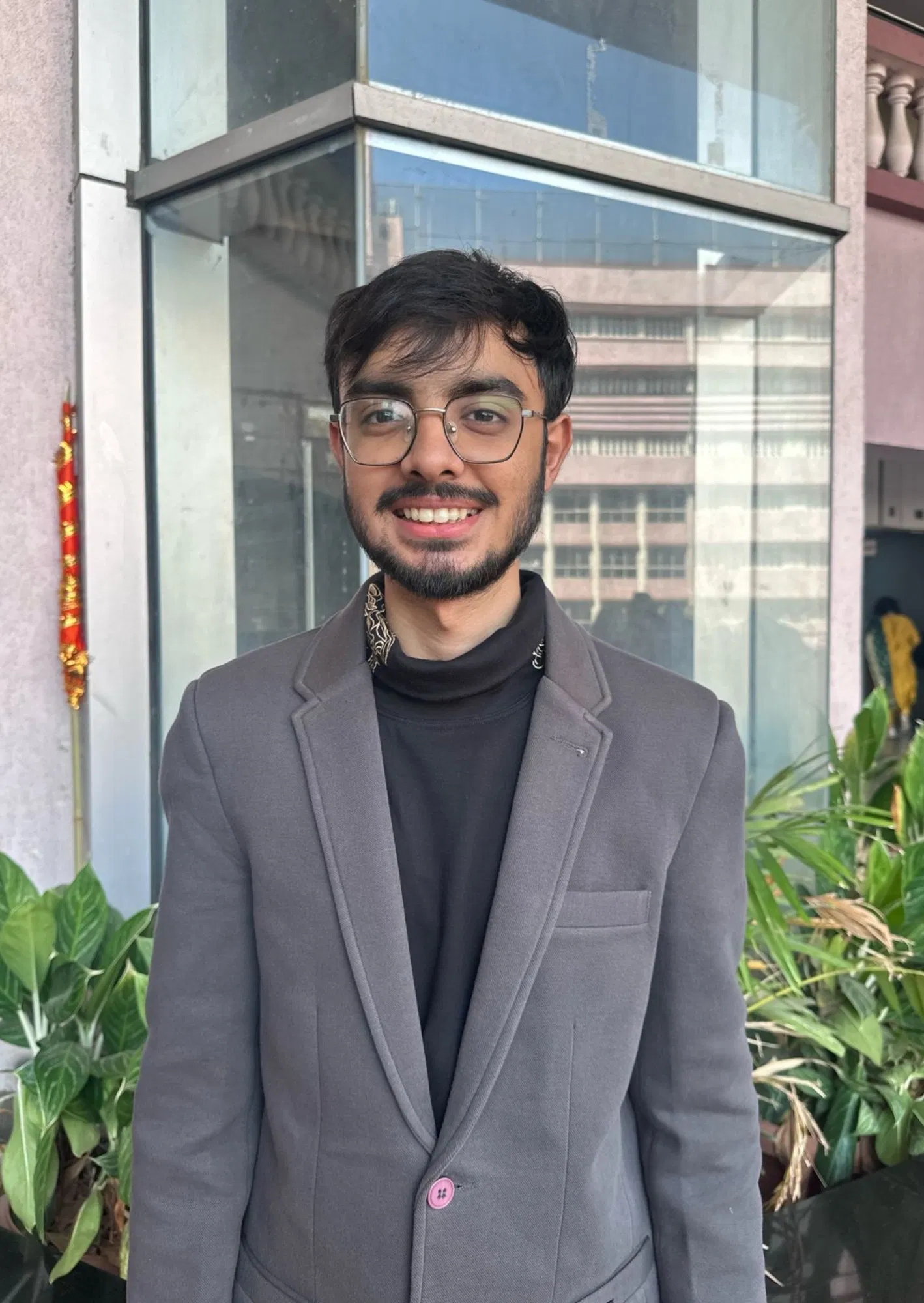 Book a call with Yash Janyani on sprect.