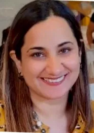 Book a call with Komal Kapoor on sprect.