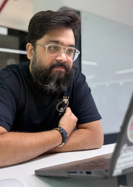 Book a call with Rohit Rao on sprect.