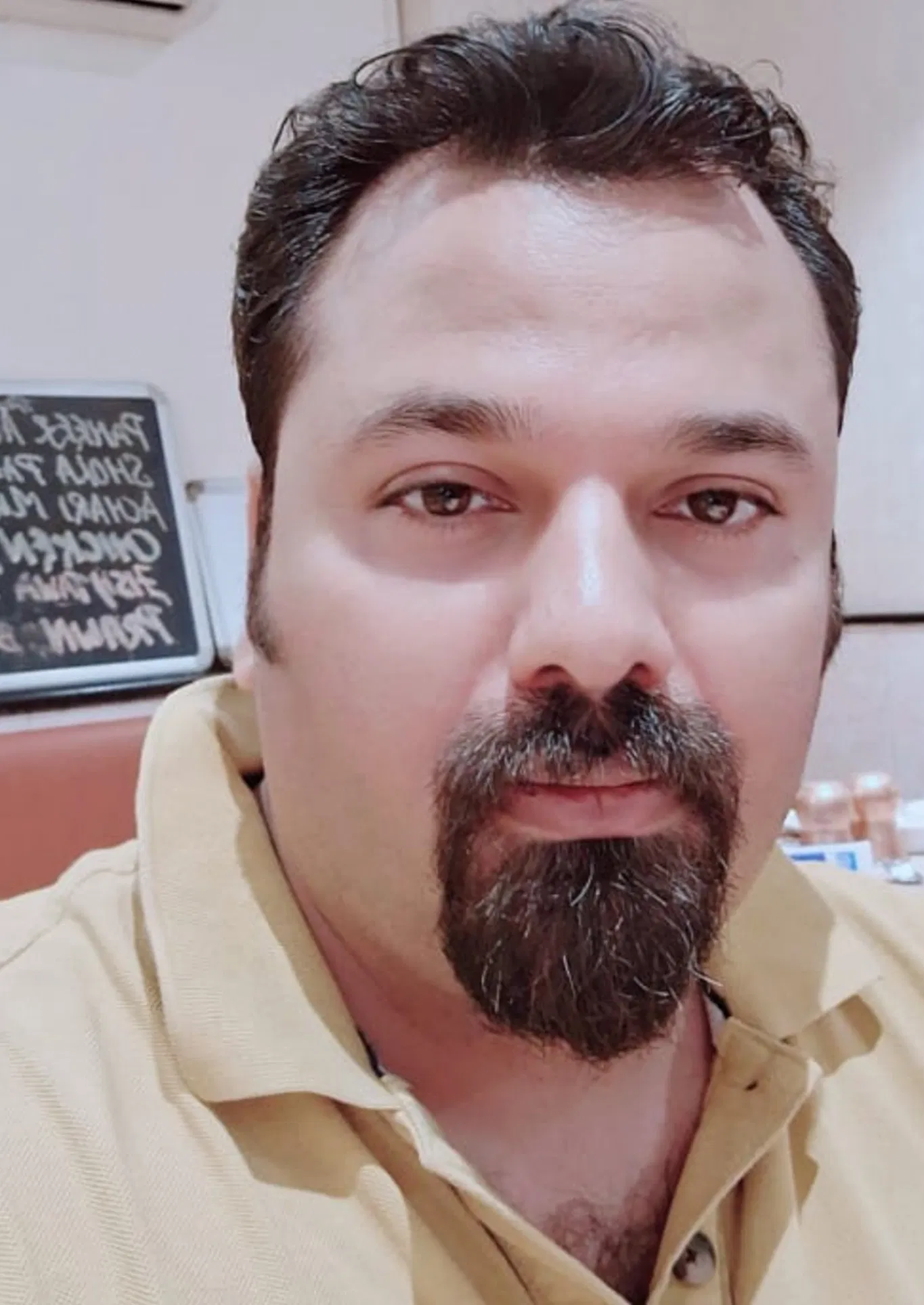 Book a call with SAMAR ABBAS on sprect.