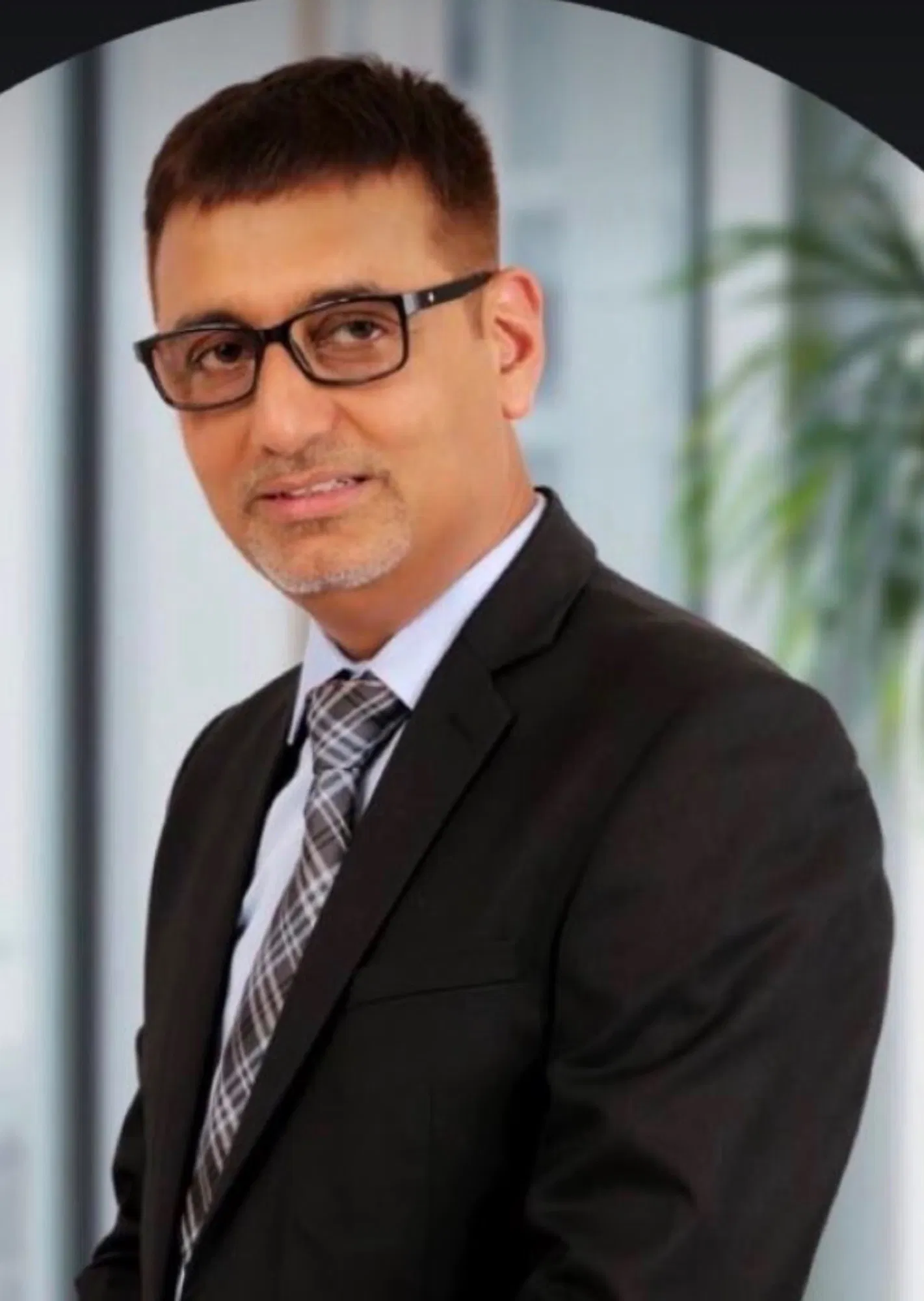 Book a call with Sandip Lakhani on sprect.