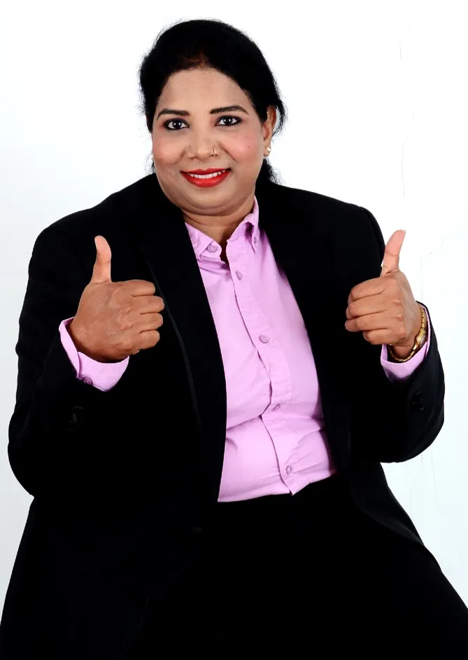 Book a call with Najma Shariff on sprect.