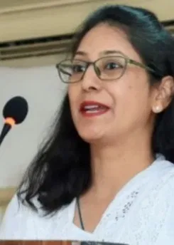 Book a call with Sonali Naidu on sprect.