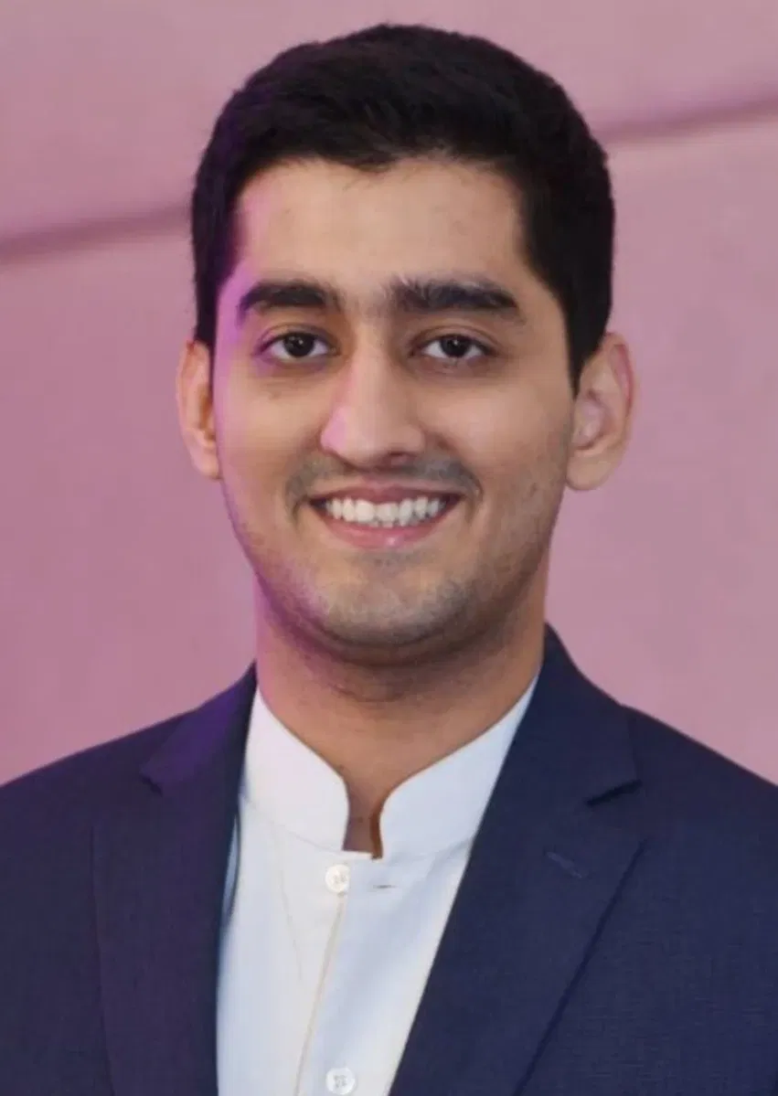 Book a call with Yash Rajani on sprect.